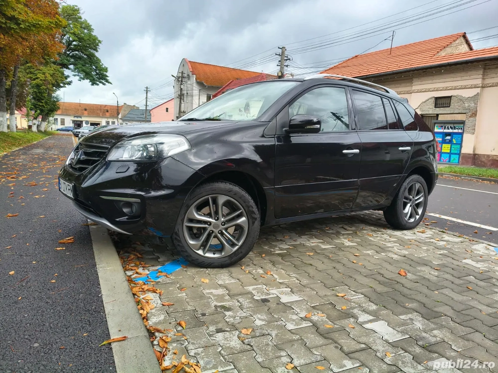 vând Renault Koleos