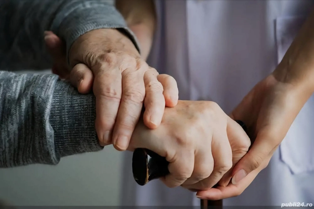 Ofer servicii de îngrijire pentru DOAMNE VÂRSTNICE. 