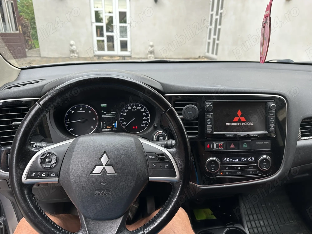 Vând  Mitsubishi Outlander 