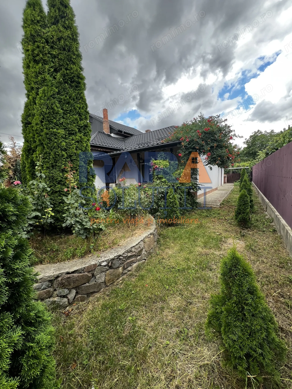 Casă Cordun, 2 dormitoare + living, 1000 mp teren Casă Cordun, 2 dormitoare + living, 1000 mp teren