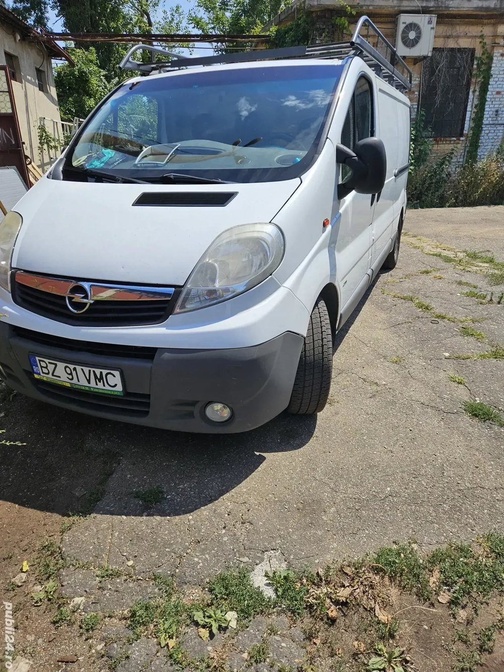 vand opel vivaro 2012 