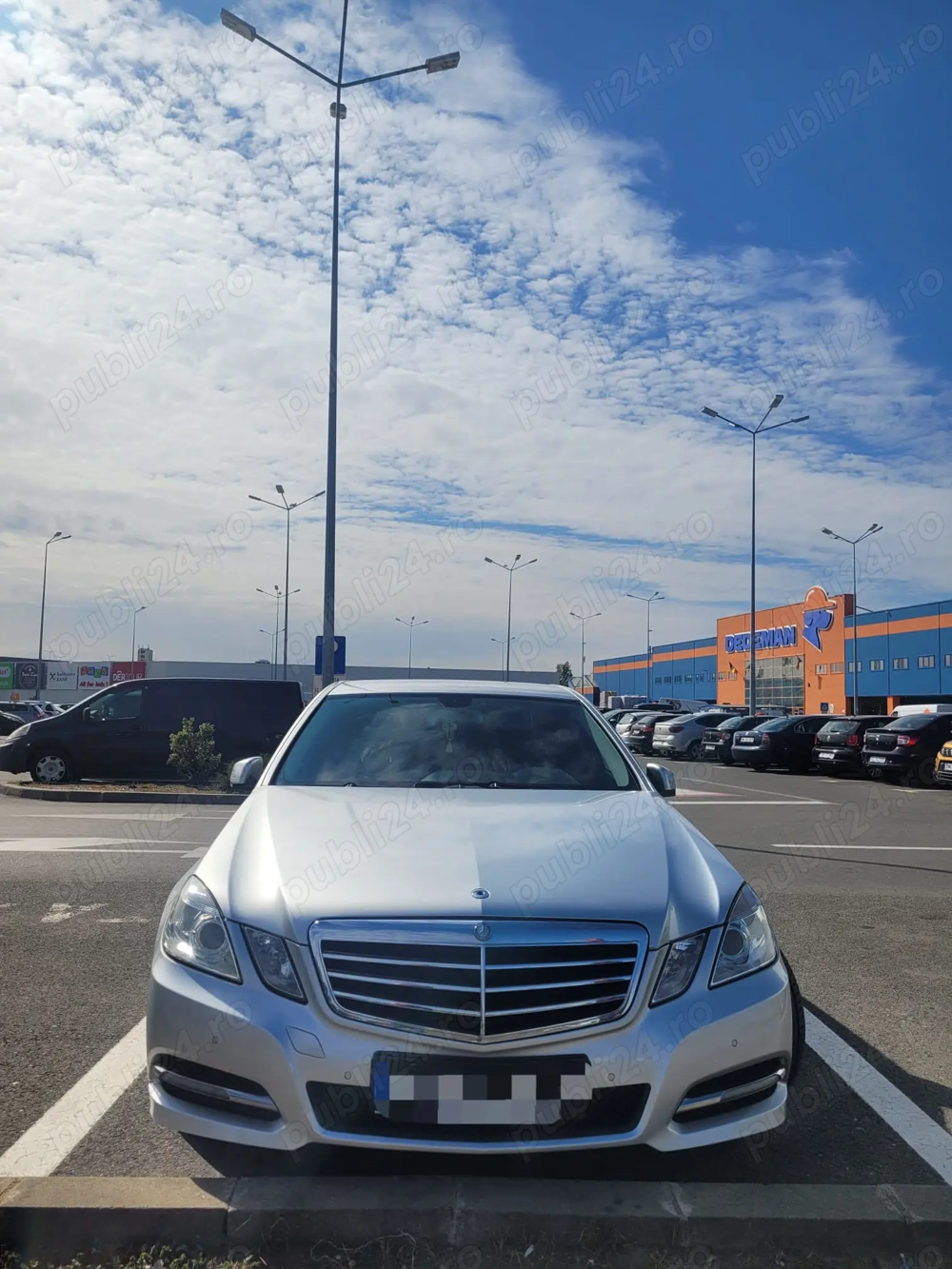 Mercedes-Benz E-Class Gri Metalizat Premium, Întreținut Exemplar