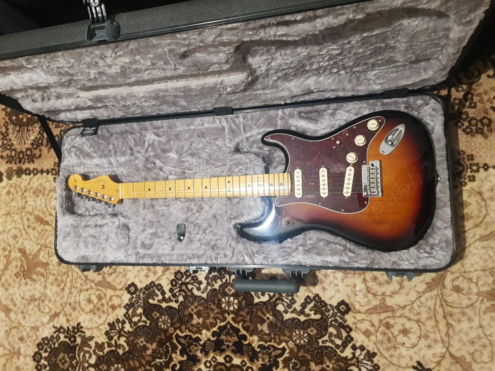 Vind Chitara Fender Stratocaster Profesional 2