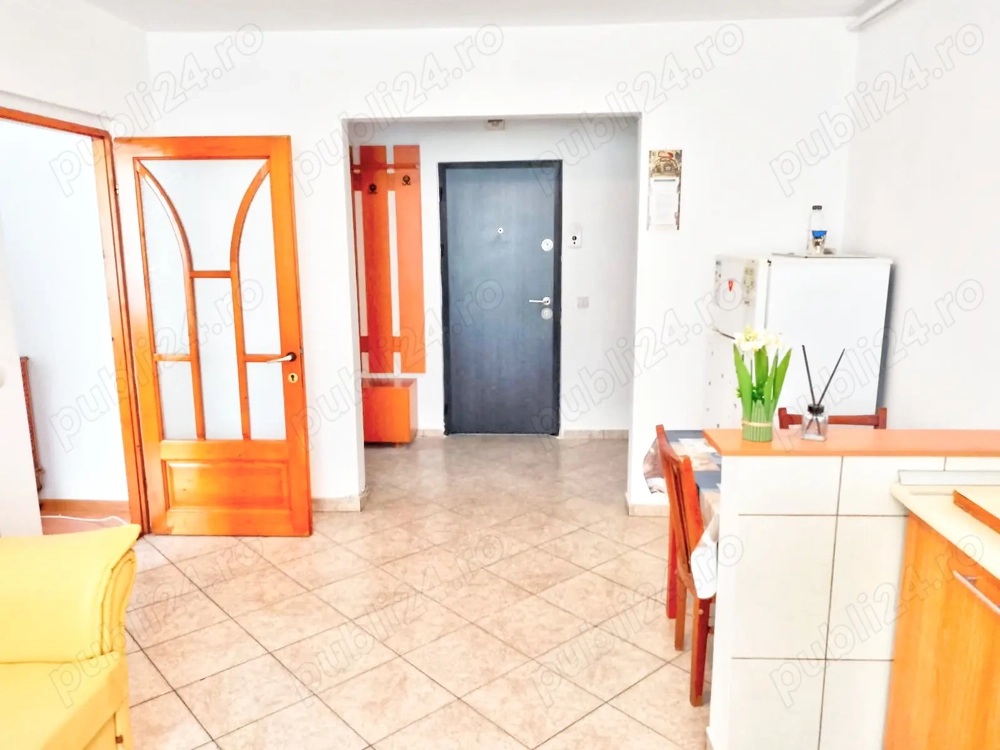 Garsoniera 40 MP. Piata Maratei et.2 Renovata 