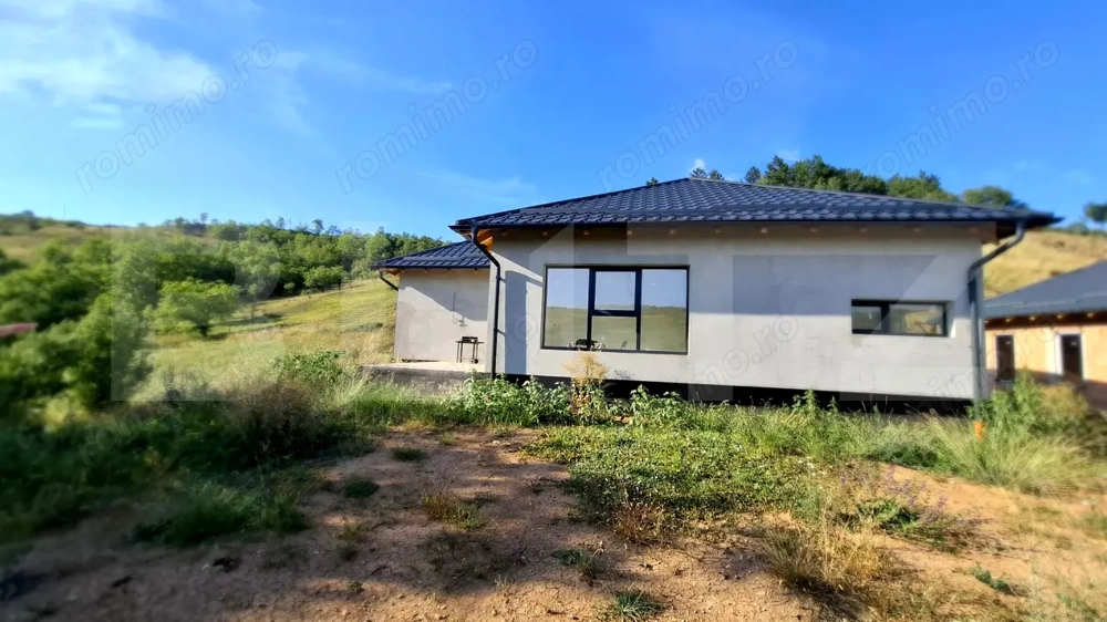 Casa pe un nivel, cu teren 2997 mp, panorama superba,Suceagu