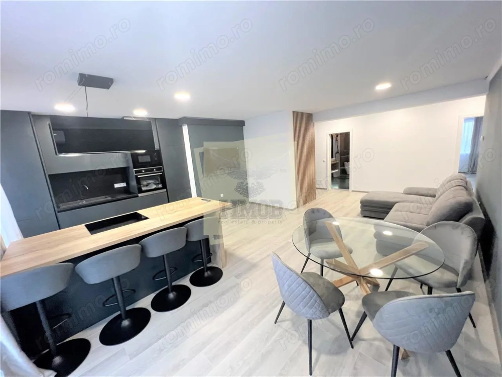Pethouse de lux 4 camere 2 bai 2 terase si parcare in zona Centrala