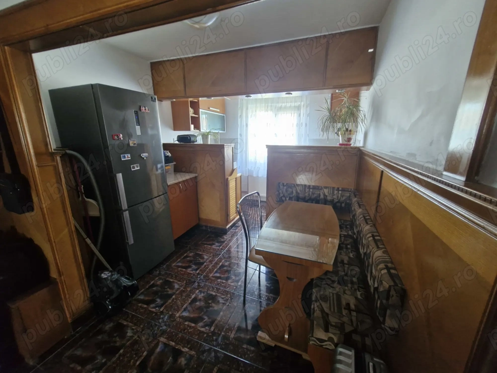 Inchiriez apartament cu 2 camere zona Judetean