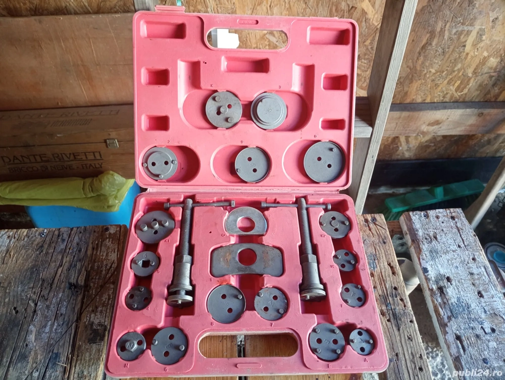 vând presă etrieri 