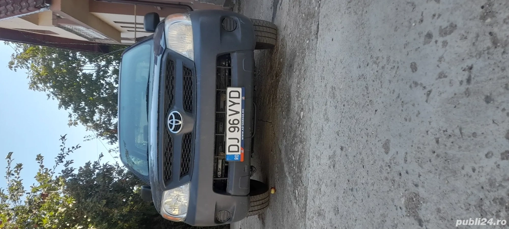 Toyota Hilux  4 2 doua locuri