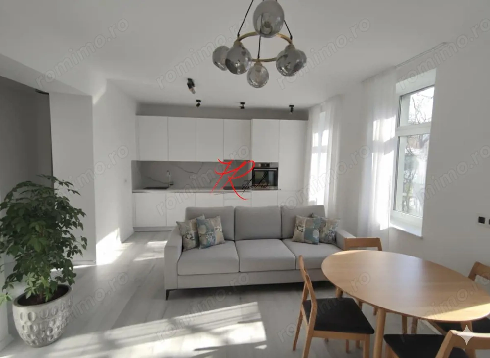 Vanzare garsoniera renovata 2025, in Vila, Mantuleasa