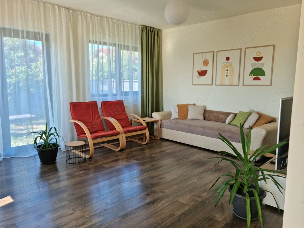 Casă individuală P+1, 5 camere, teren 605 mp   Moșnița Nouă