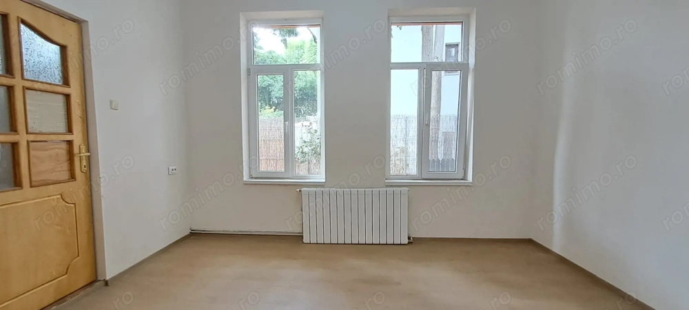 Tineretului, Dimitrie Cantemir, casa 2 camere, curte, 350 m de metrou
