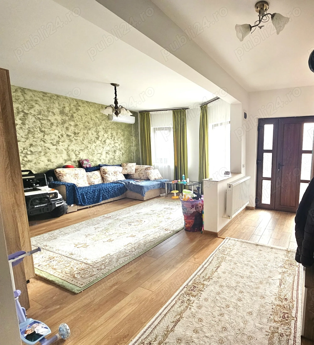 Casa cocheta cu 2 dormitoare, ansamblu rezidential, zona Horpaz