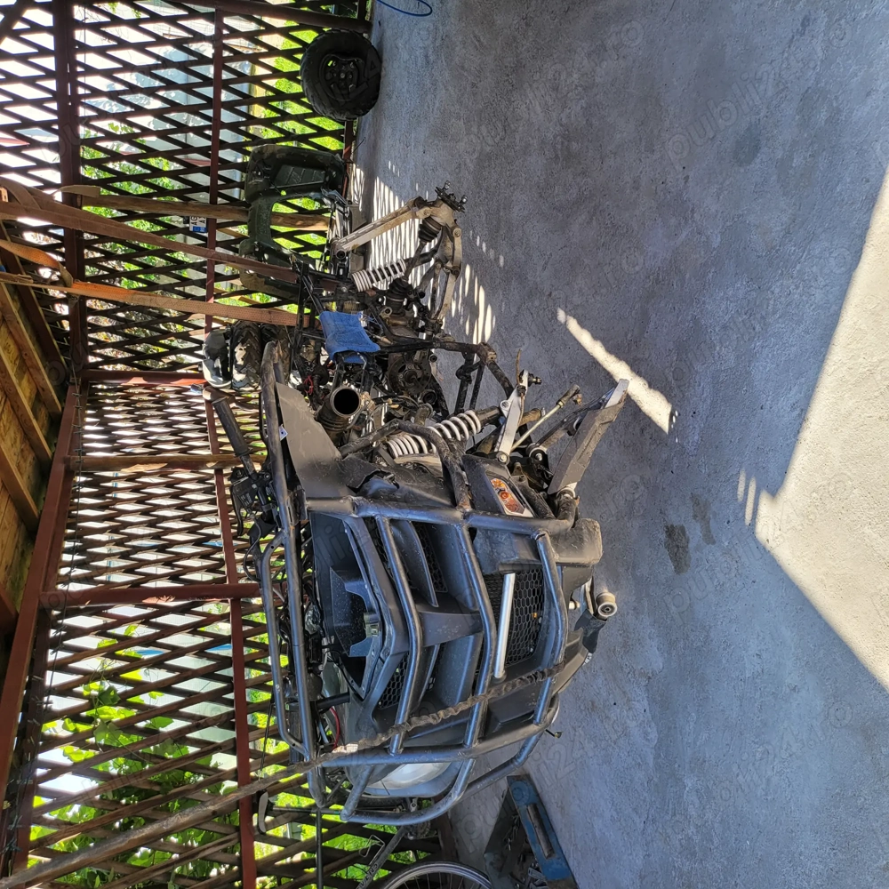 Dezmembrez dinli 700