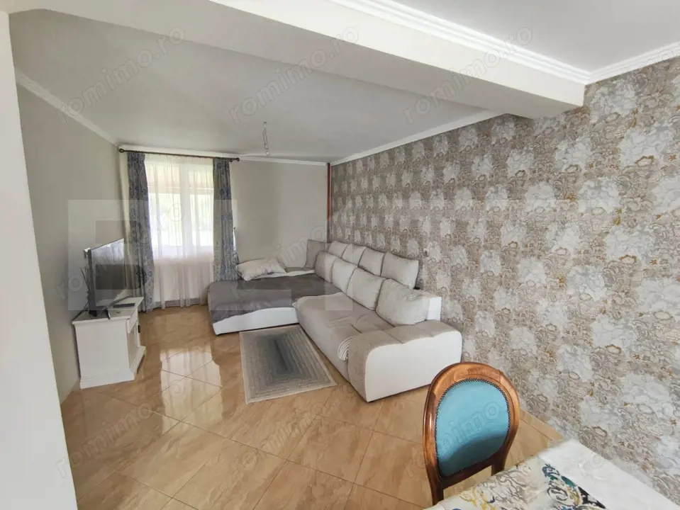 OPORTUNITATE casa mobilata complet, racordata la toate utilitatile in Santandrei