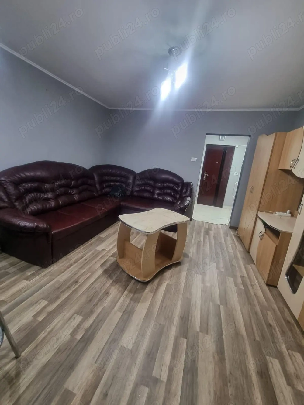 Inchiriez garsoniera tip D