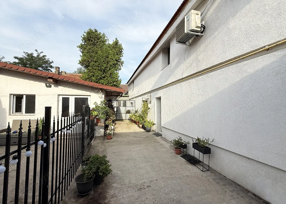 Apartament cu 4 camere in inima orasului - IMOBIHOR