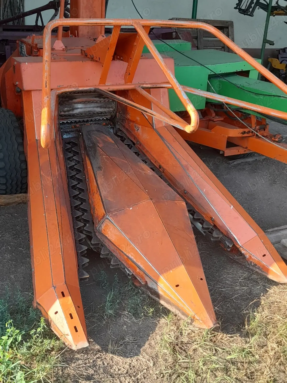 vand utilaj taiat porumb siloz