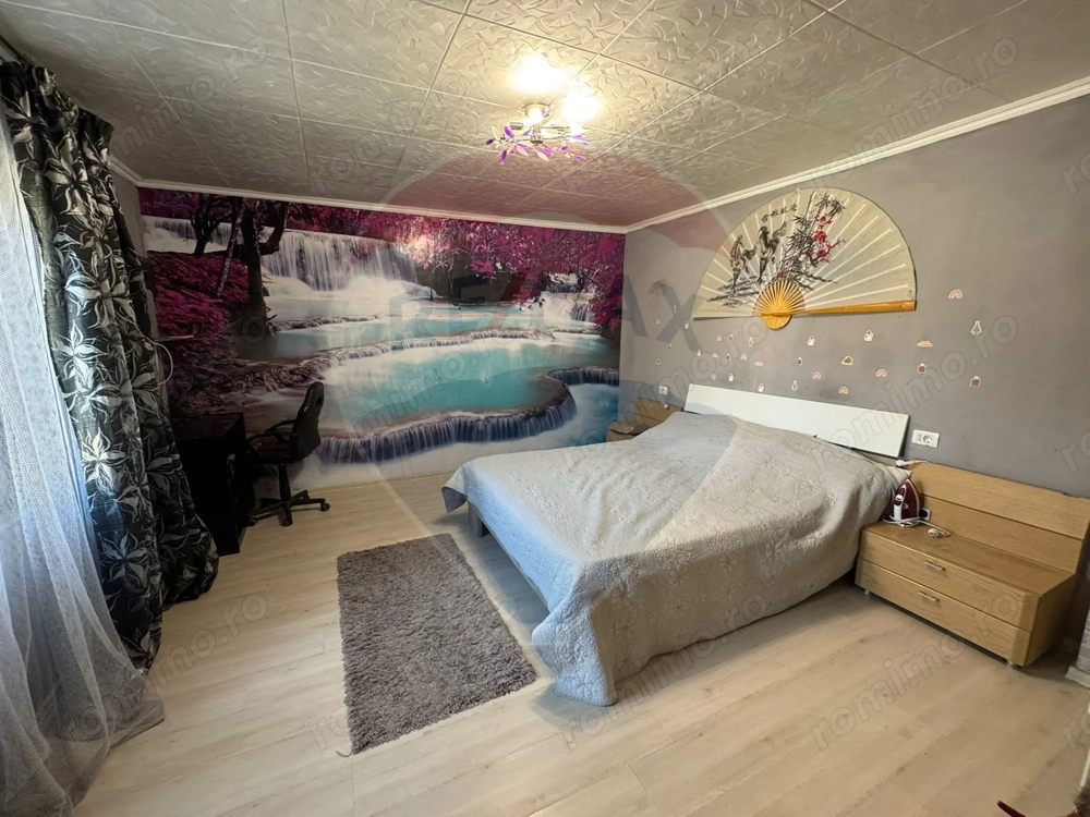 Casă / Vilă cu 4 camere într-o zonă excelentă din Focșani