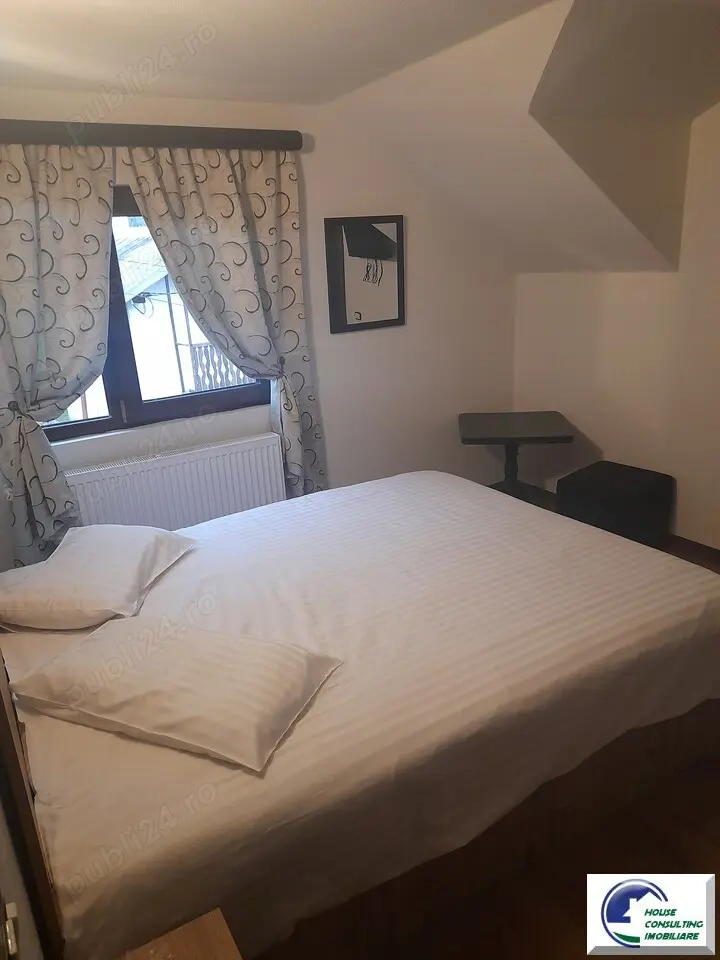 Apartament cu trei camere situat in vila -Busteni