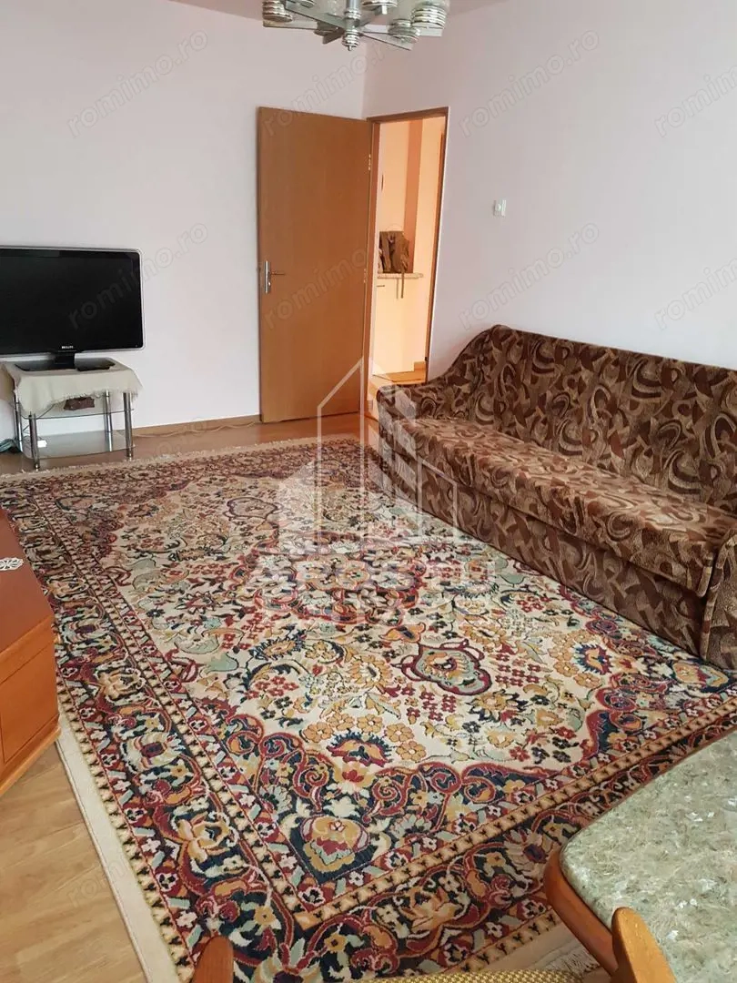 Apartament cu 2 camere, decomandat, centrala proprie,zona Girocului
