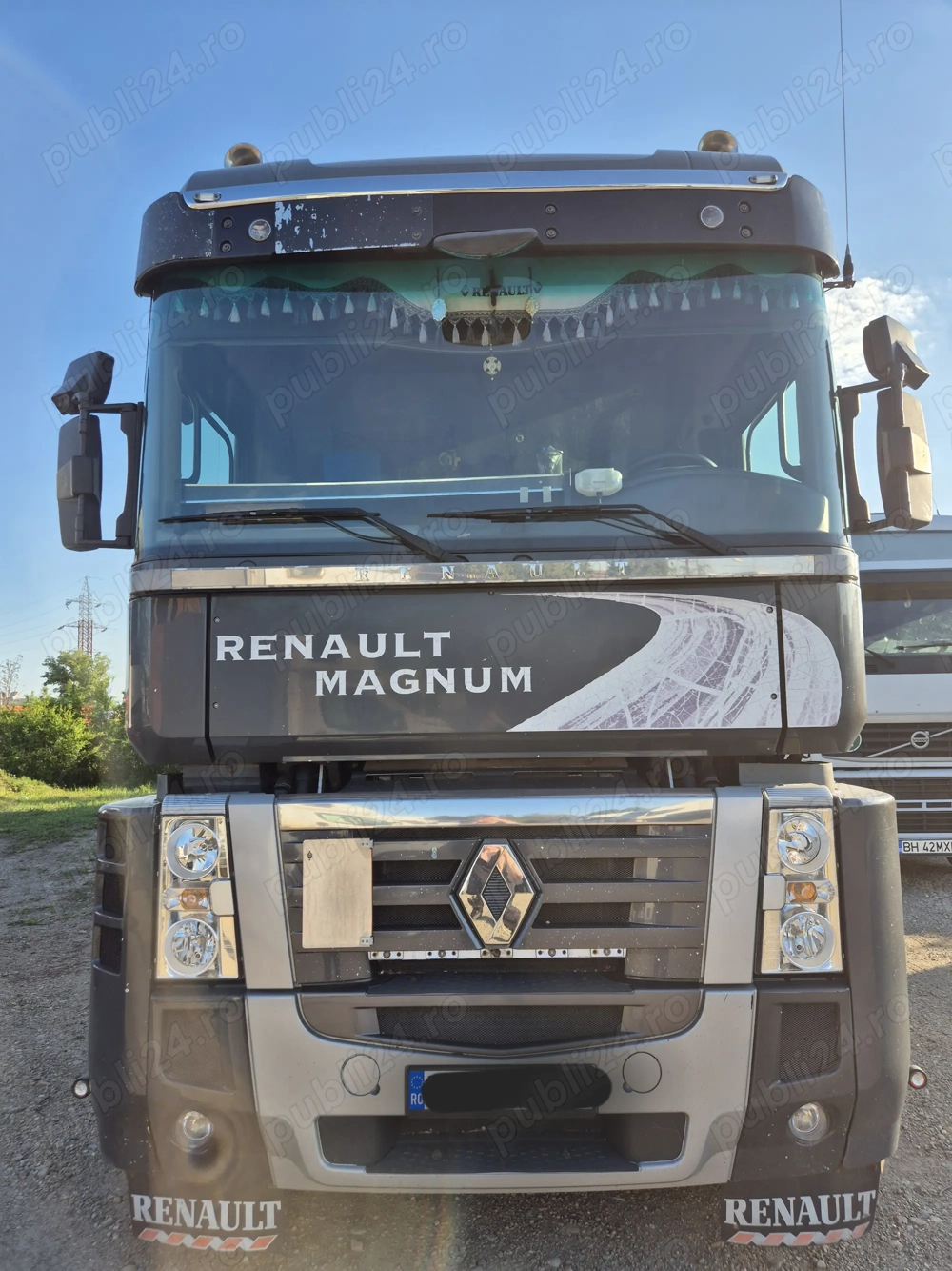 Vând camion Renault Magnum 