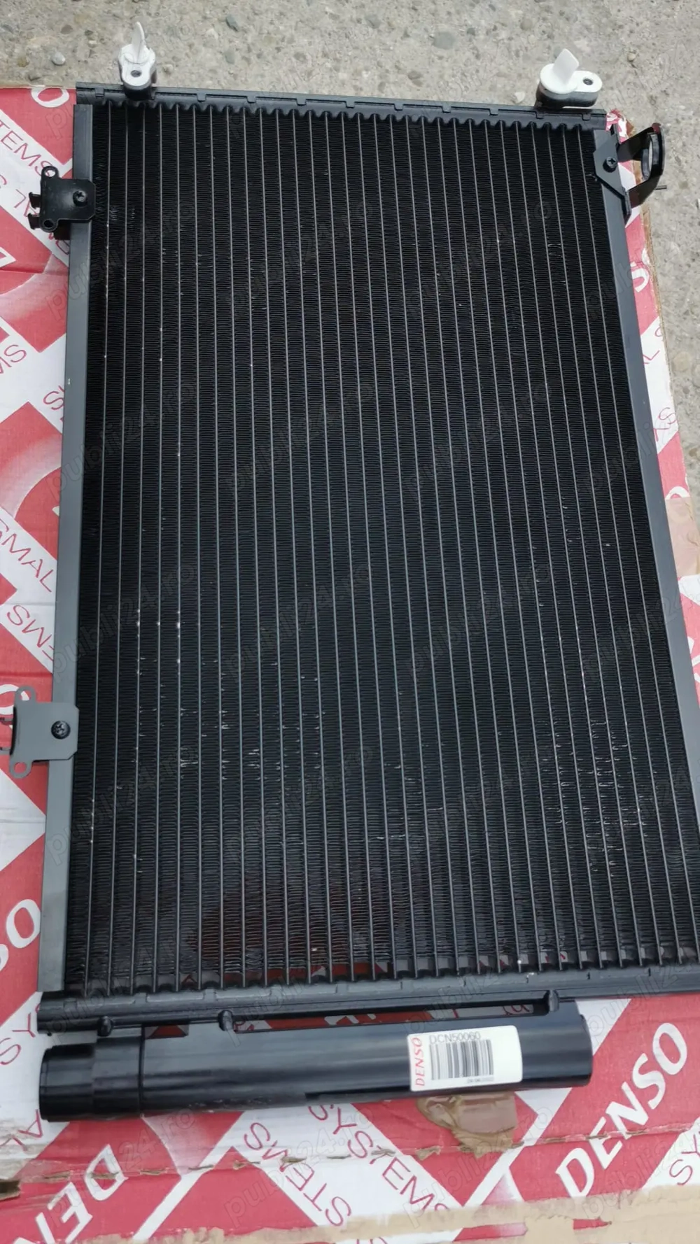 DENSO DCN50060 Condensator, climatizare pentru TOYOTA YARIS 