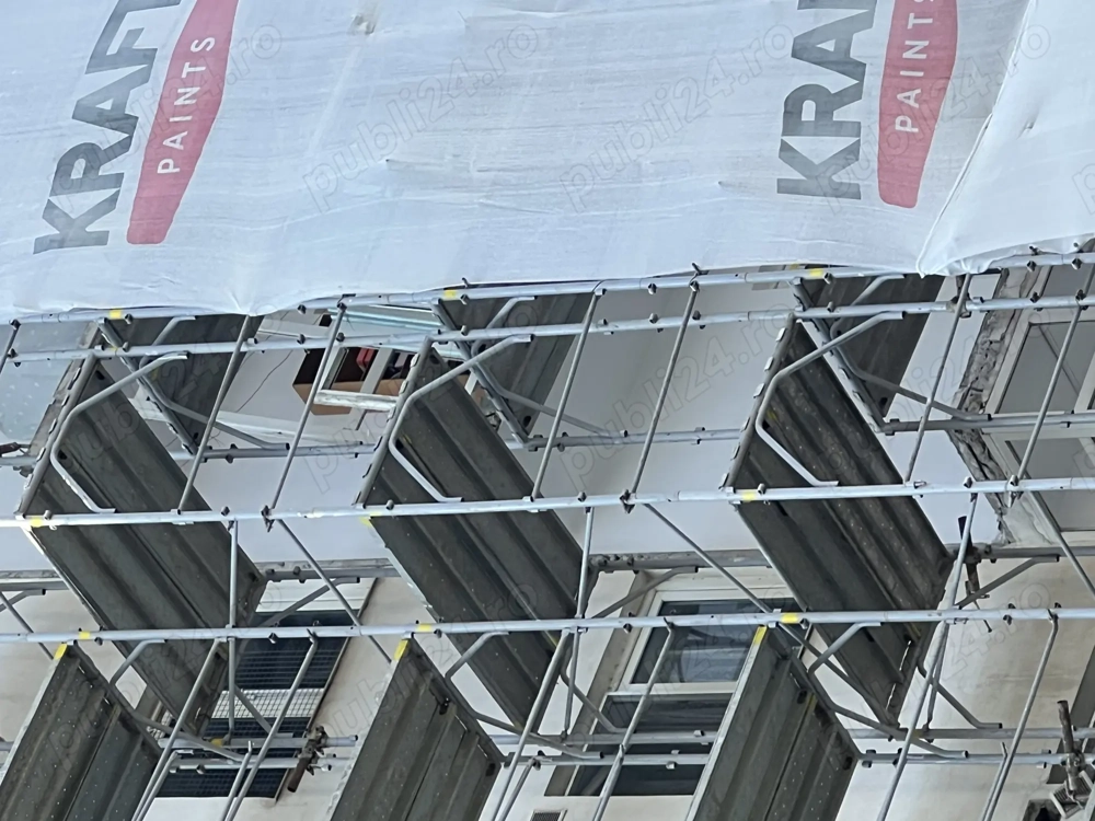 Angajam echipa polistiren sau muncitori