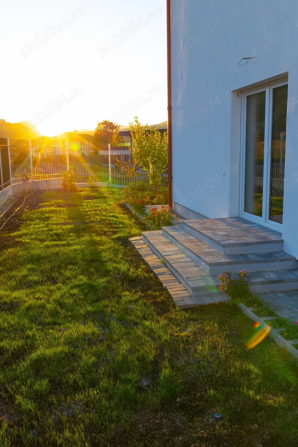 Casa nouă, D+P+E, 180mp, prima inchiriere, interior modern și minimalist