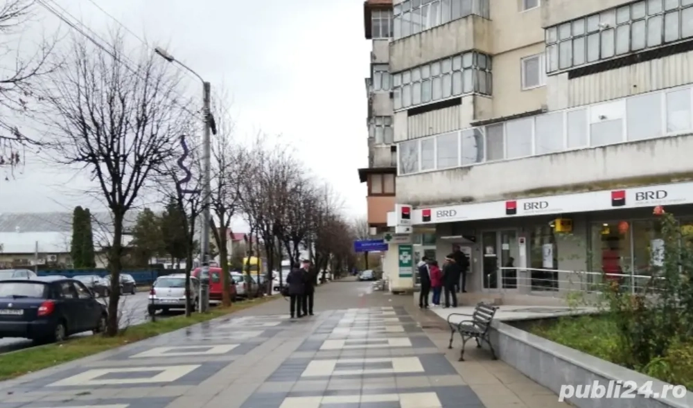 De închiriat sau de vânzare spațiu comercial central 