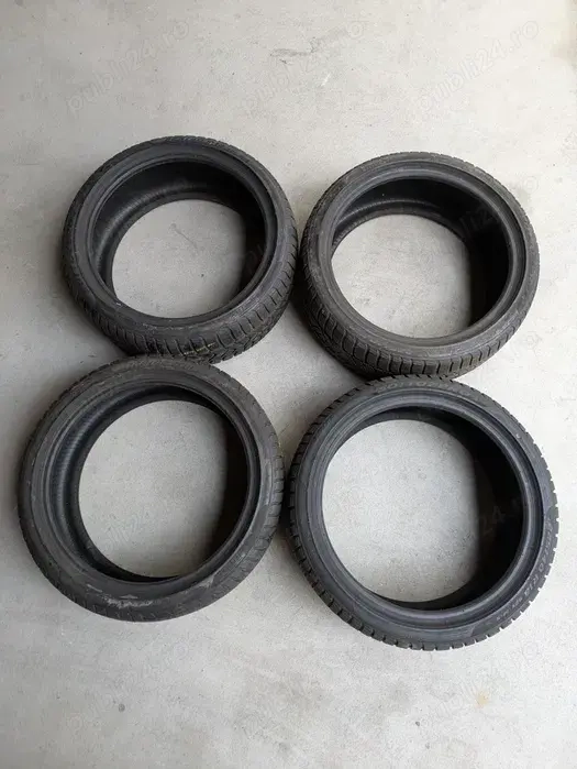 Set Anvelope Iarna 225/40R18 92V PIRELLI WINTER SOTTO Zero 3