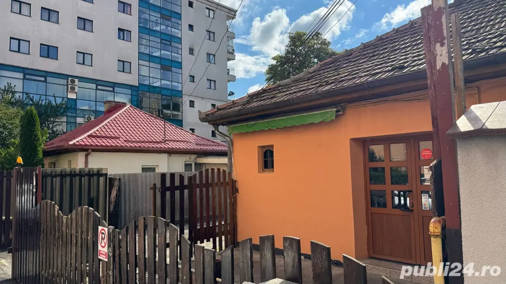 Spațiu comercial stradal cu birouri, depozitare și teren 413 mp