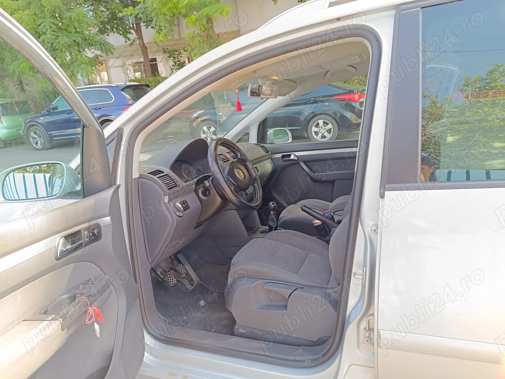 Vând VW Touran 2005 ,1,9tdi 6 trepte 