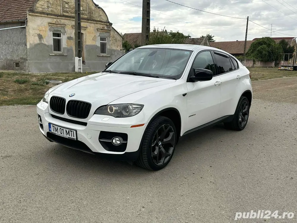 Bmw x6.   