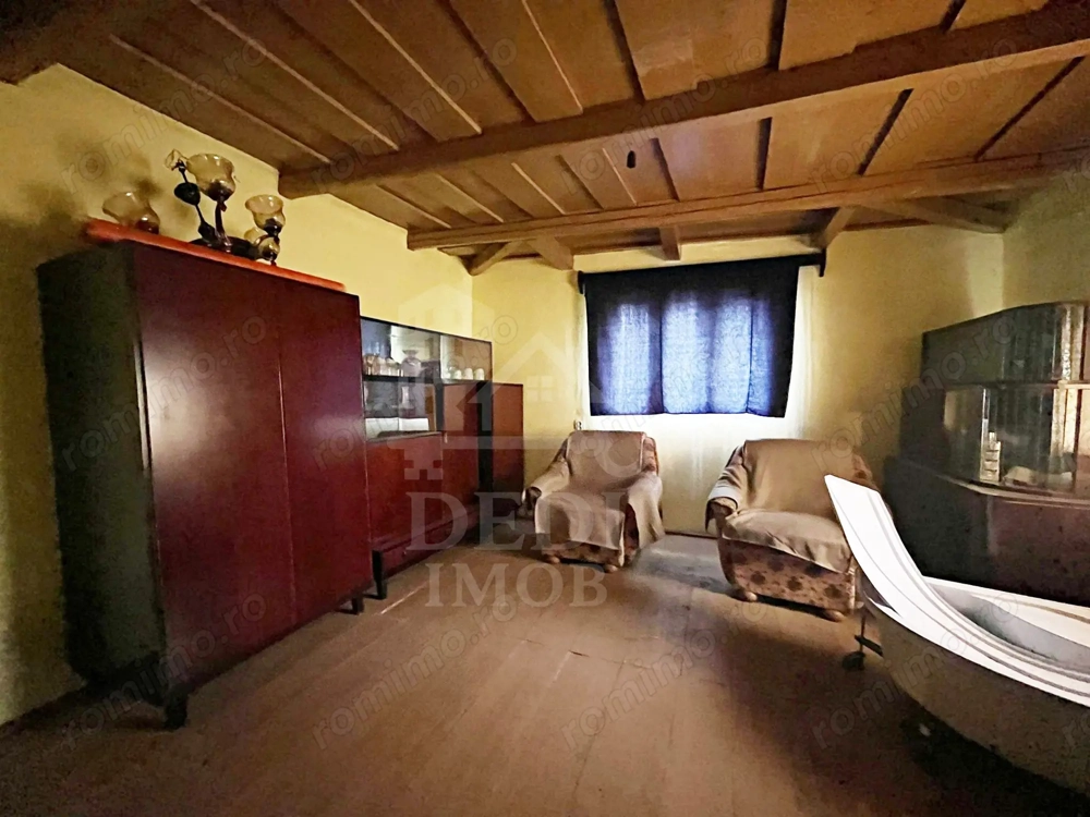 Casa de vanzare si teren de 3000mp in satul Calea Mare, Bihor Casa de vanzare si teren de 3000mp in satul Calea Mare, Bihor