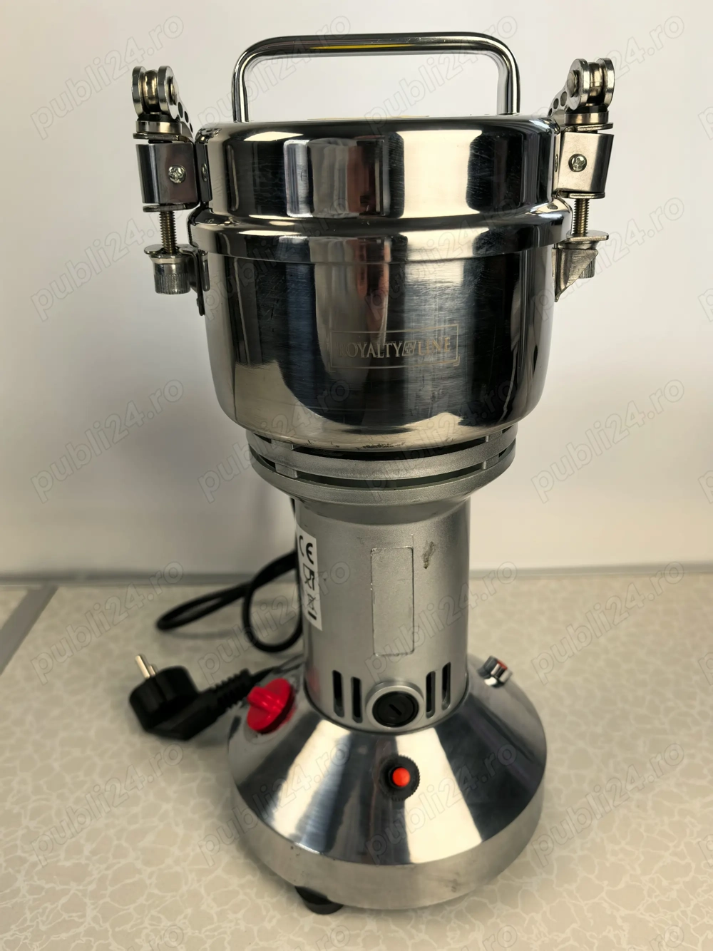 Moara multifunctionala inox 250g 1200W 339 lei