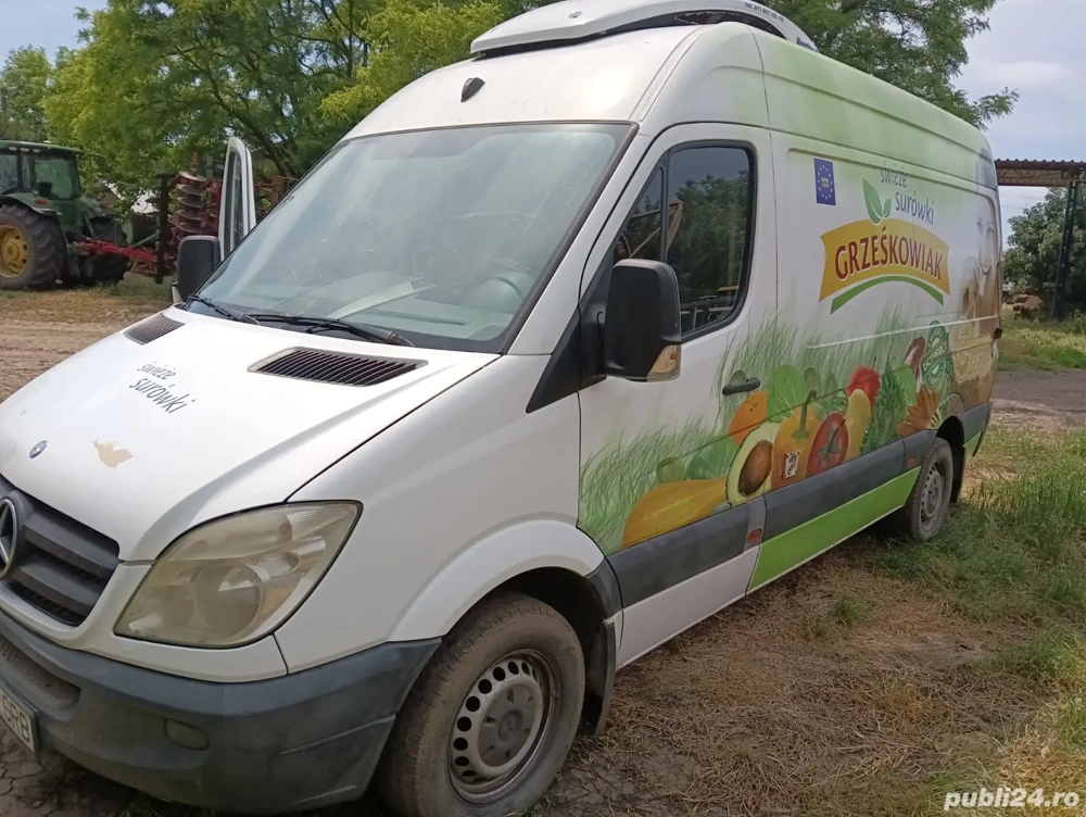 Vând Mercedes Sprinter frigorific Vând Mercedes Sprinter frigorific