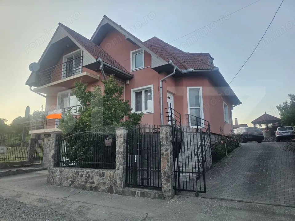 Casă solidă cu teren generos – Voiniceni, 1138 mp, zonă liniștită Casă solidă cu teren generos – Voiniceni, 1138 mp, zonă liniștită