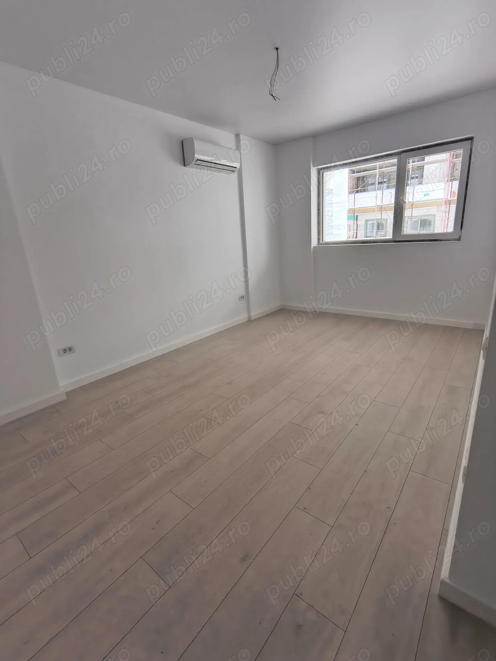 Metrou Berceni 5 minute Autobuz 5 minute Garsoniera Nemobilata Utilata Bloc Nou 