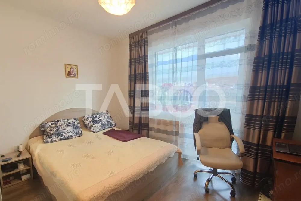 Apartament de vanzare 3 camere 2 bai etaj 1 zona Brana Selimbar