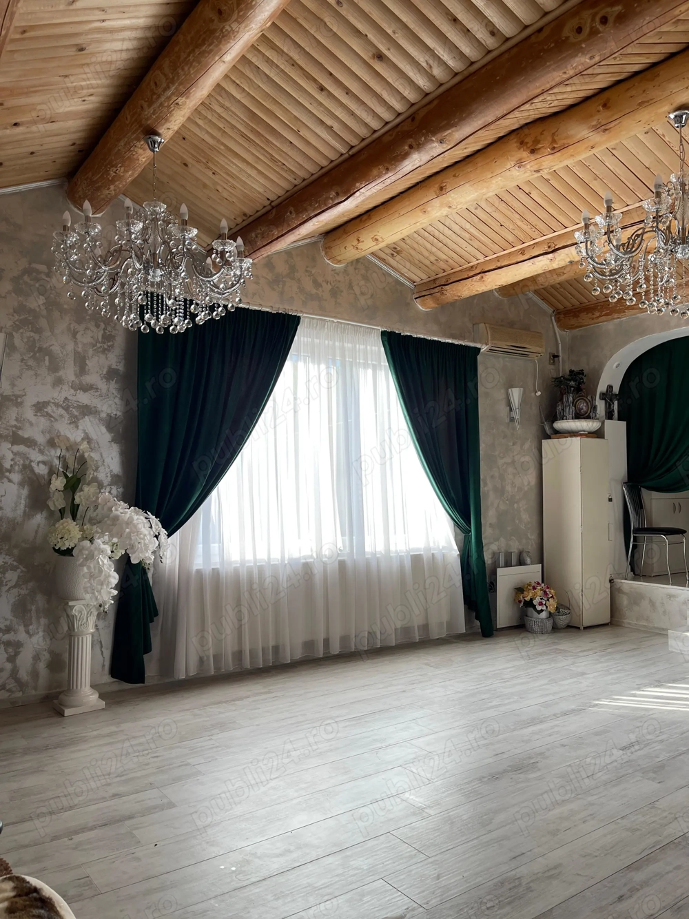 Casă de vânzare la cheie, imediat ocupabilă!