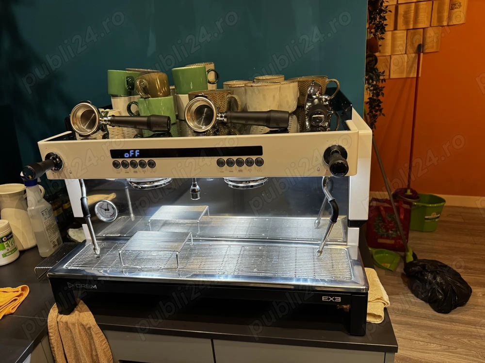 Angajăm Barista în Valea Adâncă! Angajăm Barista în Valea Adâncă!