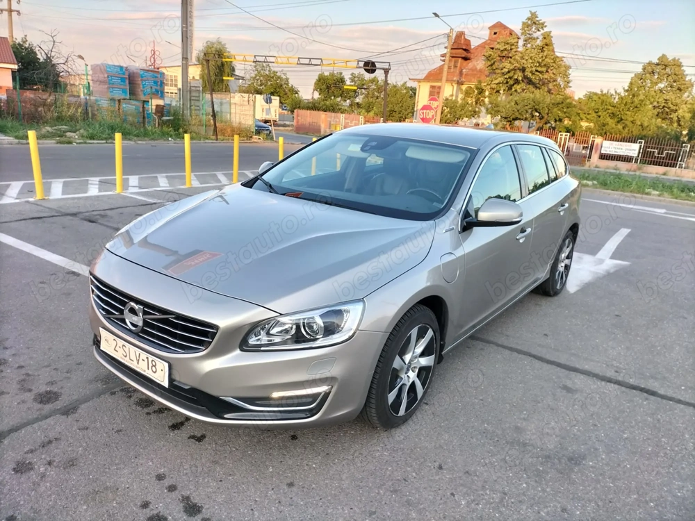 Volvo v60-2.4 AWD plug jn hybrid 283 CP