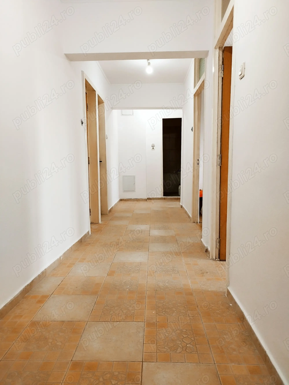 3 camere Tineretului, Timpuri Noi, Nemobilat