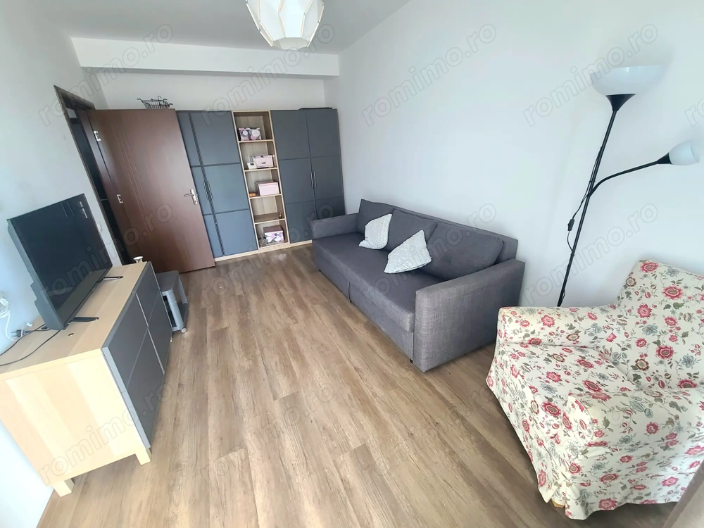 Vand apartament semicentral [bloc nou]