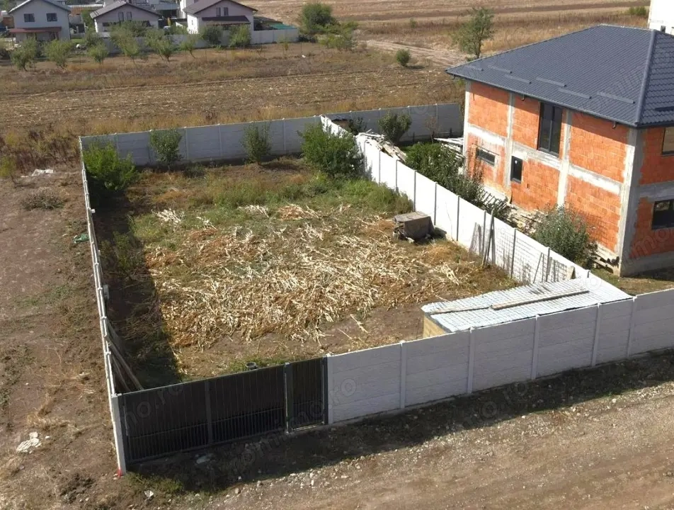 Teren Intravilan Fluturilor in rate | utilitati: curent, gaze | #Ex2