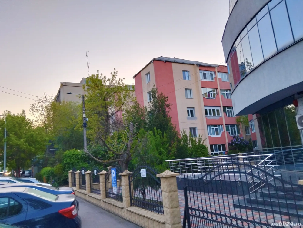  Apartament 3 camere etaj 1 Ion Creangă Prefectura Primarie(fostul C.E.C) liceul Pedagogic