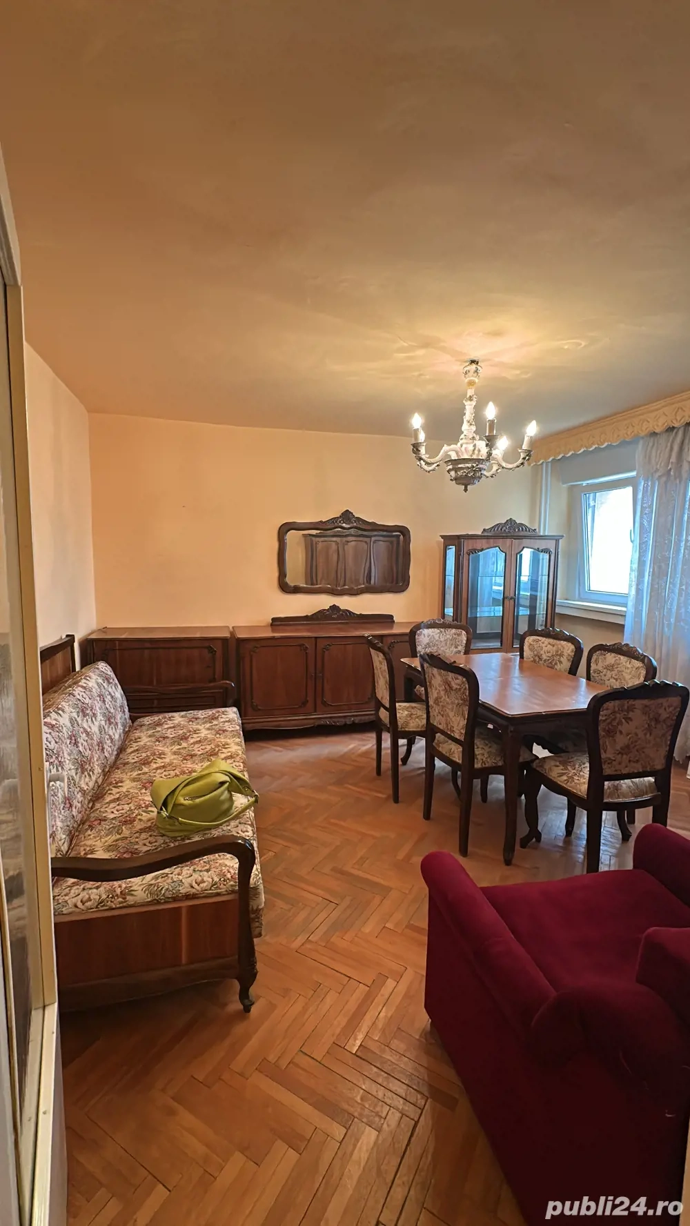 Vand apartament cu o camera in M-uri