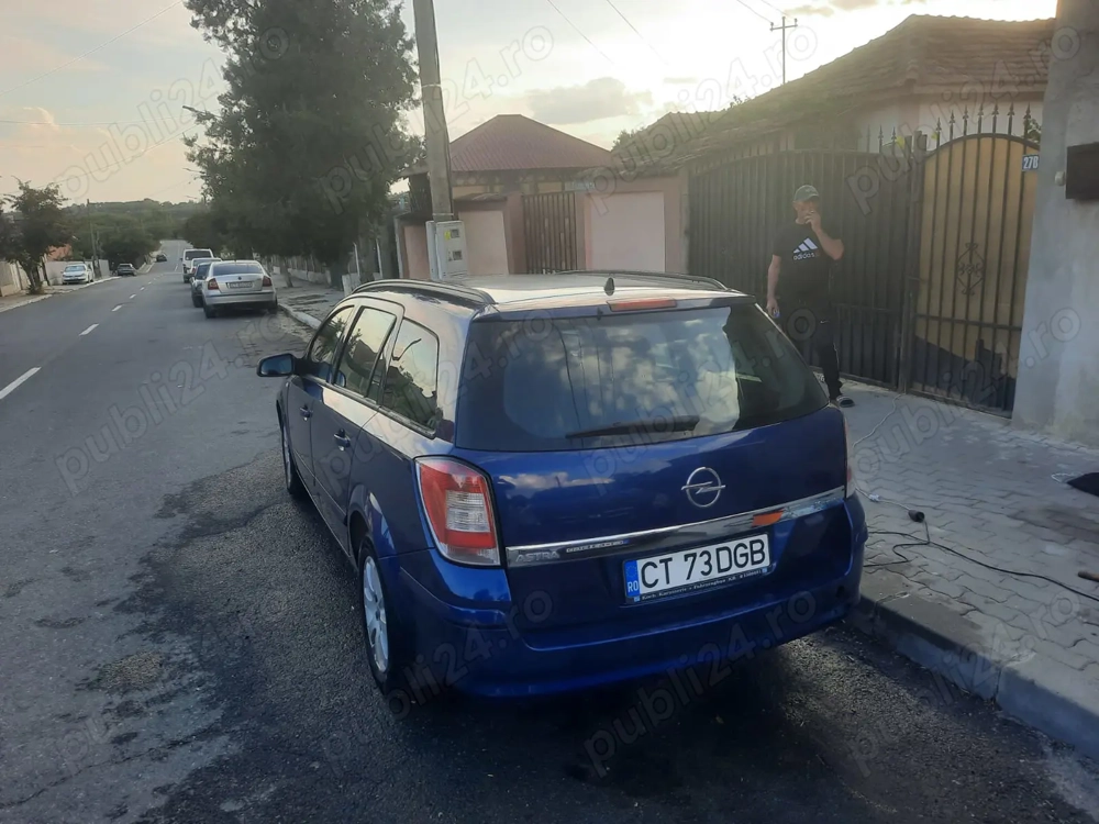 Vând Opel Astra H 
