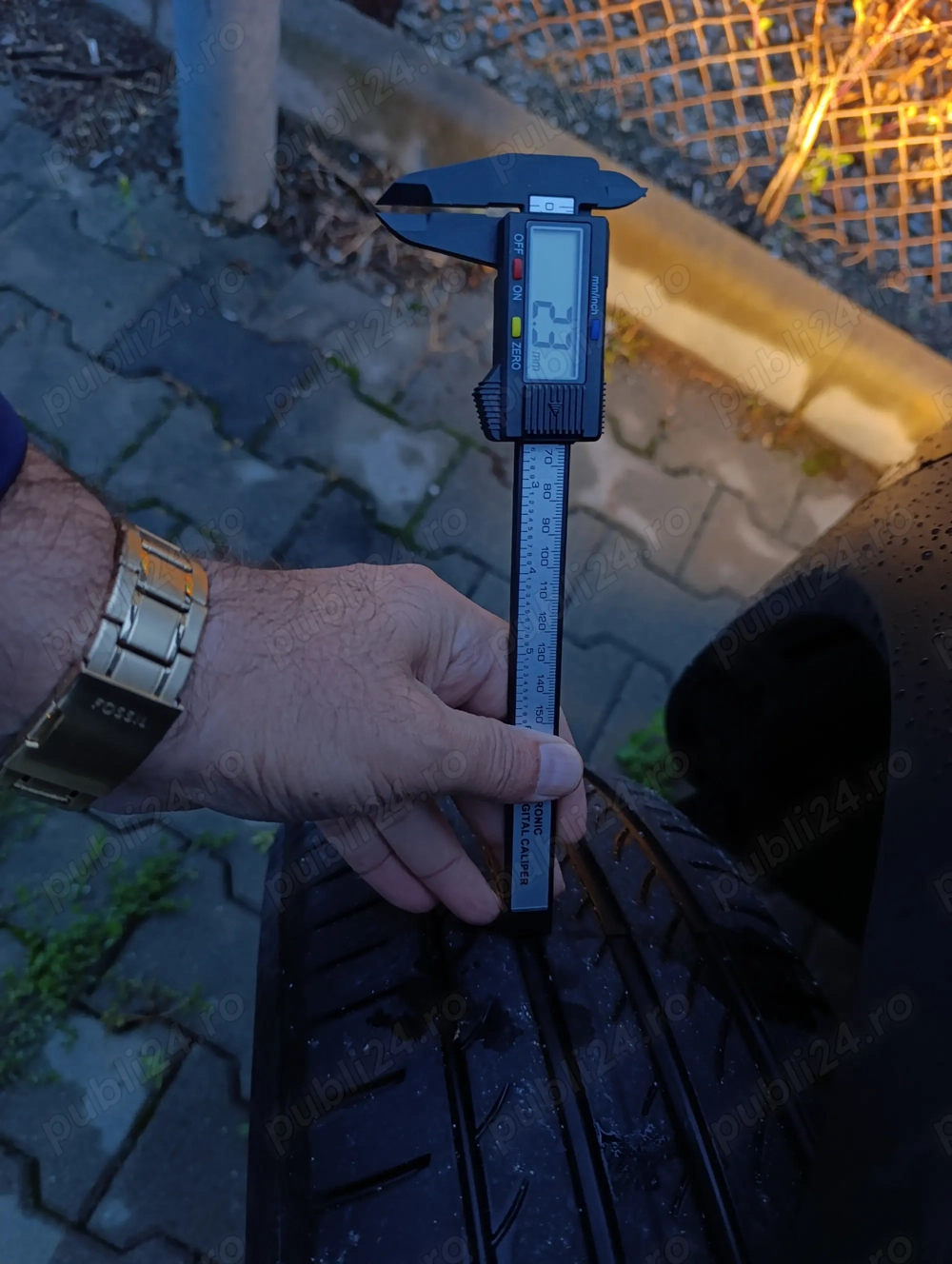 Vând anvelope Pirelli second-hand de vară.